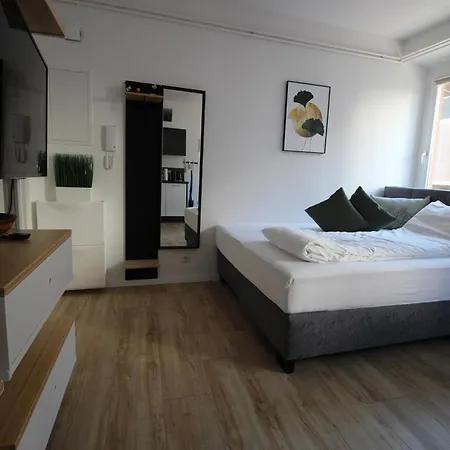 Cityvibes 4 & 14 公寓